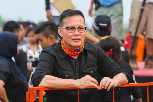 Bupati Aswari Rivai, langkah-langkahnya untuk memajukan Lahat dan Sumatera Selatan di bidang olahraga. (foto : dok Aswari)