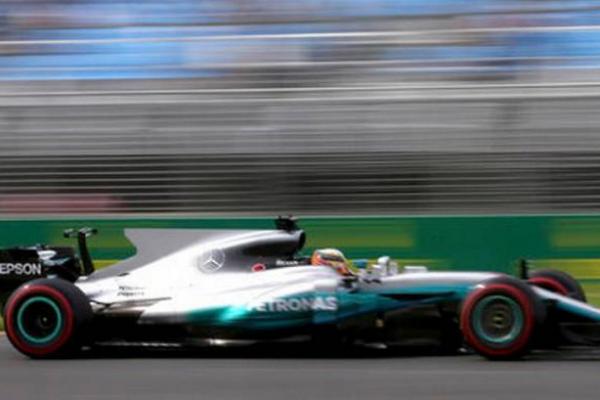 Hamilton tercepat di FP1 GP Australia