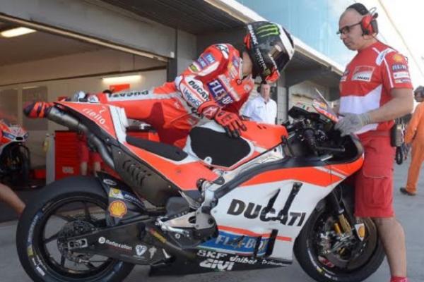 Menyadari tidak mudah menyelami karakter Ducati, Jorge Lorenzo melakukan banyak latihan dengan motor Italia itu. (Foto : Ducati)