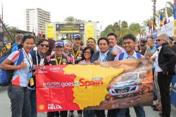 Para peserta Hyundai Indonesia goes to WRC Spain pada 2 tahun lalu. Siapa beruntung tahun ini? (foto : hyundai) 