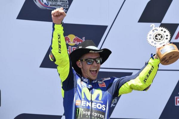 Valentino Rossi merasa kaget ternyata sekarang memimpin klasemen MotoGP 2017. (Foto : Yamaha)