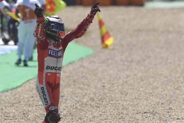 Lorenzo raih podium 3 di Jerez, untuk membungkam para pengkritiknya. (foto : Ducati)
