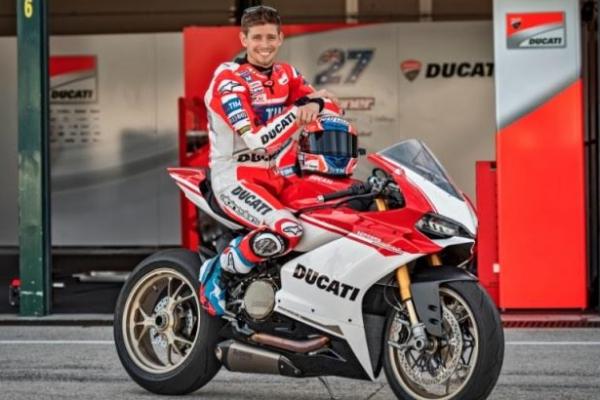 Casey Stoner melakukan tes untuk persiapan balap memperkuat Ducati? (foto : Ducati)