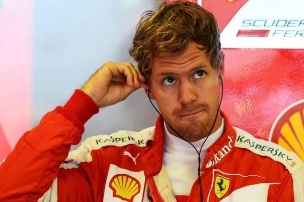 Vettel uring-uringan disinggung tentang perjanjian rahasianya dengan Mercedes. (foto : Ferrari)
