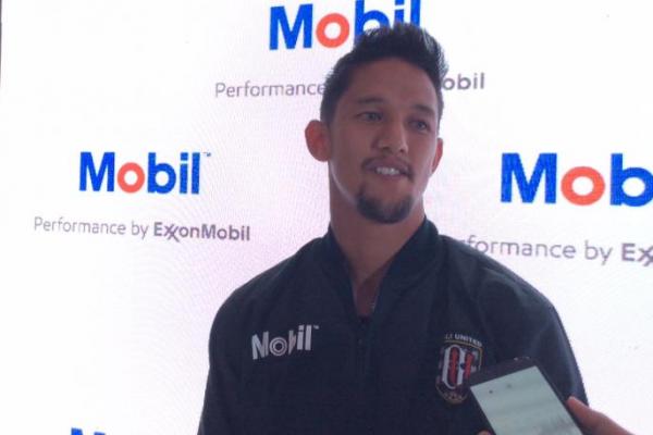 Irfan Bachdim hadir sebagai ikon dalam peluncuran Mobil Lubricants yang menjadi sponsor Bali United