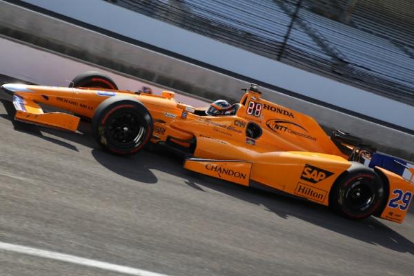 Fernando Alonso bersama tim McLaren-Honda di balapan Indy 500 