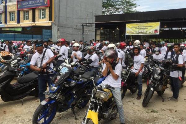 300 Biker Pekanbaru ramaikan nobar MotoGP bersama NGK