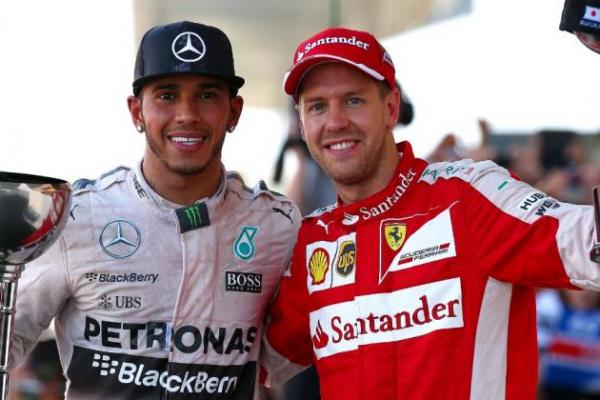 Lewis Hamilton (kiri) dan Sebastian Vettel bersaing di tangga teratas F1 musim 2017 (ist)