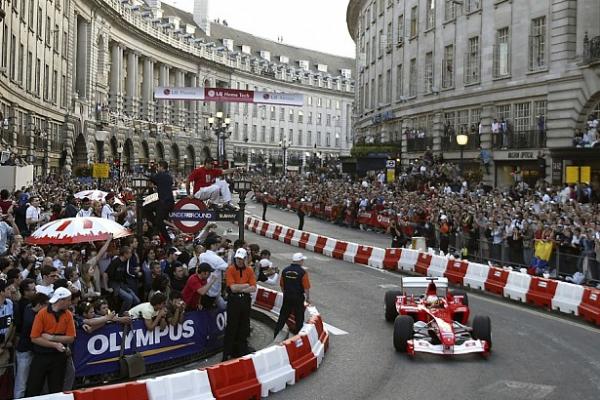 Parade mobil F1 jadi pembuka Grand Prix Inggris (ist)