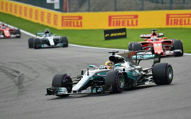 Hamilton semakin rapat dengan Vettel pada perolehan poin