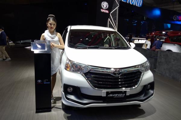 Toyota Avanza menjadi mobil keluarga Indonesia yang paling digemari masyarakat. (foto : Budi Santen)