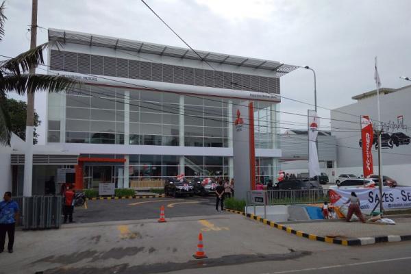 Dealer baru Mitsubishi kembali dibuka di kota Medan, Sumatera Utara.