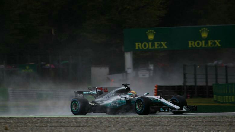 Hamilton menjajah kandang Ferrari di sirkuit Monza, Italia
