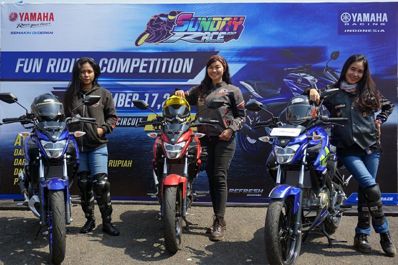 Trio lady bikers Yamaha sebelum beraksi di sirkuit Sentul International