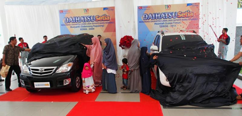 Penyerahan 6 unit Daihatsu di Makassar, Sulawesi Selatan