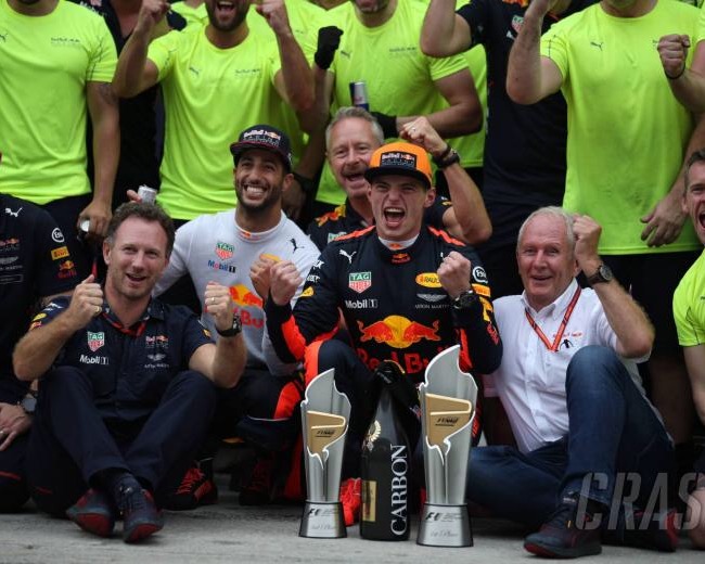 Max Verstappen merayakan kemenangan GP Malaysia bersama tim Red Bull (ist)