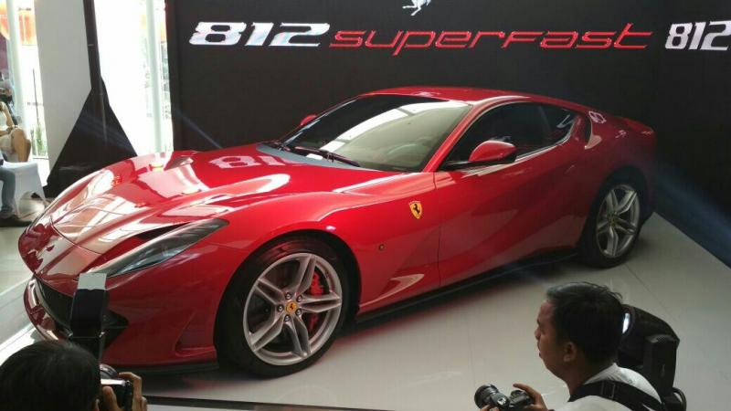 Ferrari 812 Superfast resmi diluncurkan di Jakarta. (foto : ria)