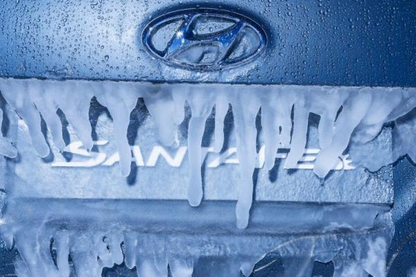 Pada Desember 2016, Hyundai Santa Fe menjadi mobil pertama yang berhasil mengelilingi Antartika yang memiliki suhu ekstrim (sumber foto: Istimewa)