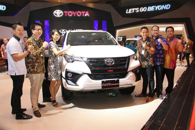 Toyota Astra Motor ambil bagian di GIIAS Medan 2017. (foto : Tya)