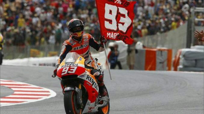 Marc Marquez menghadapi dilema menentukan masa depannya di ajang MotoGP. (foto : Crash)