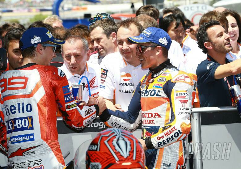 Marquez tidak lagi memandang remeh Lorenzo. (foto : Crash)