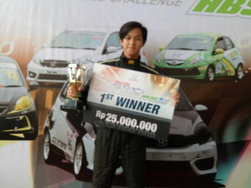 Arief Hidayat, salah satu bibit unggul dari ajang balap mobil. (foto : budsan)