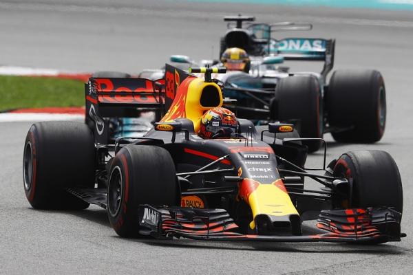 Red Bull Ingin jauhkan Max Verstappen dari godaan Mercedes (ist)