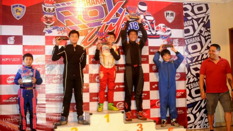 Sergio Noor langsung menyabet podium ke-1 pada debutnya di kelas Junior Rok. (Foto : ist)