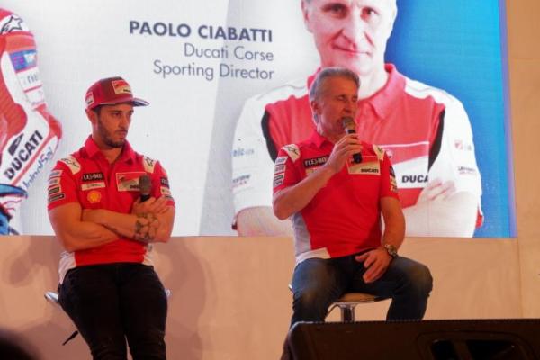 Paolo Ciabatii (kanan) bersama runner up MotoGP musim lalu Andrea Dovizioso (Foto: adri)