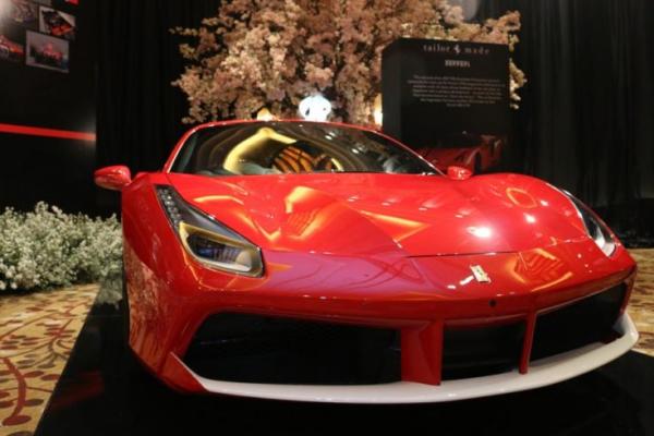 Harga Mobil Ferrari Sudah Belasan Milyar, Berapa Rupiah Jika Pasang Tailor Made?