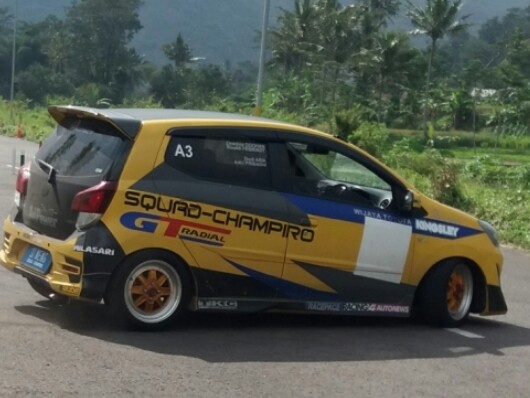 Salah satu mobil andalan personil Jabar Slalom Team yang akan berkiprah di Kejurnas MLD Auto Gymkhana Arcamanik Bandung 2018. (foto : ist)
