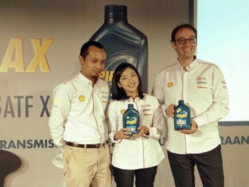 Oli Transmisi Shell Spirax S5 ATF X diperkenalkan Manajemen PT. Shell Indonesia, bisa untuk semua mobil matik (foto: Anto)