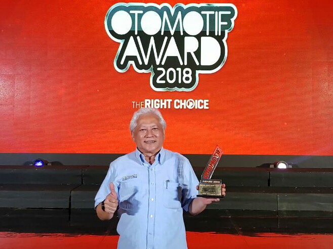 Djembar Kartasasmita, merasa surprise mendapat penghargaan dari Otomotif. (foto : budsan)