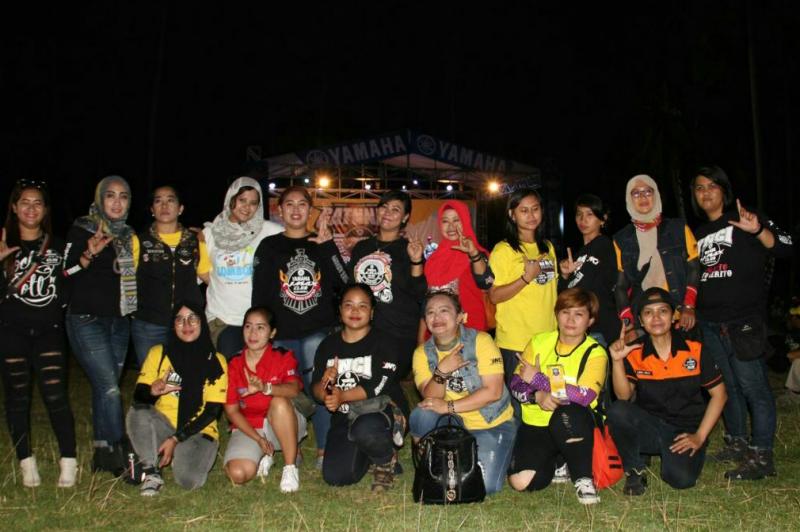 Lady bikers juga dilibatkan gathering nasional Yamaha NMax Club Indonesia. (foto : Yamaha)