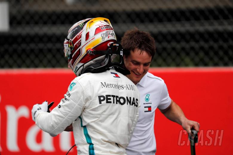 Hamilton kokoh di puncak klasemen sementara F1