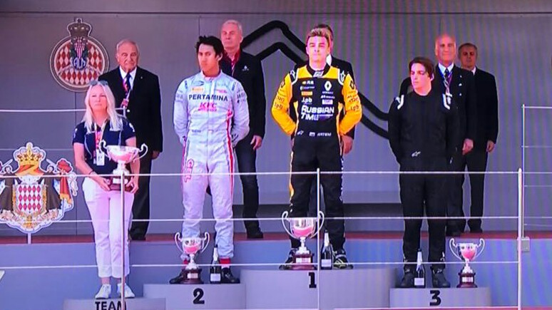Sean Gelael mendaki podium 2 seri F2 Monaco hari ini. (foto : ist)