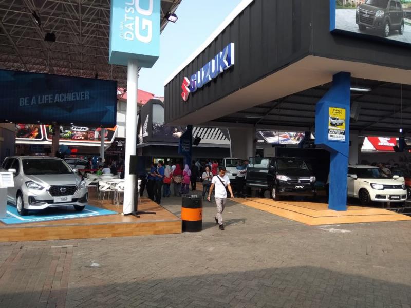 Jakarta Fair 2018 jadi ajang genjot penjualan merek otomotif. (foto: anto) 