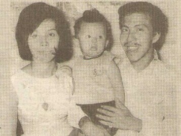 Hengky Iriawan, Stanley Iriawan (saat itu masih berumur 4 tahun) dan Peggy Manoch. (foto : dok keluarga)