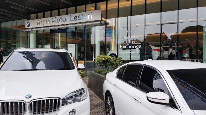 BMW Thamrin, City Sales Outlet pertama di Indonesia. (foto: ist) 
