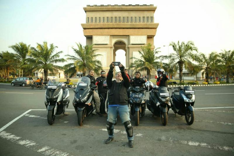 Gaya anak touring motor zaman now. (foto : ist)