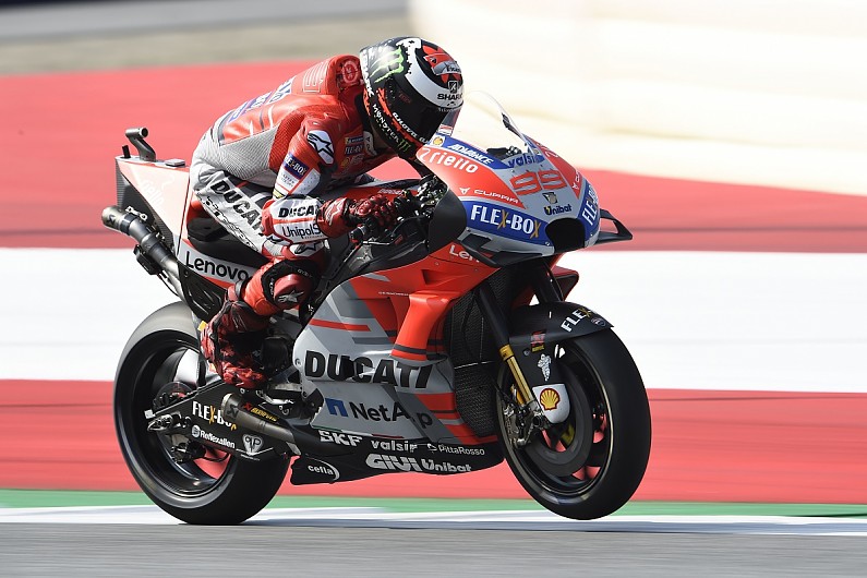 MotoGP Austria: Lorenzo Menangi Duel Lawan Marquez di Lap Terakhir