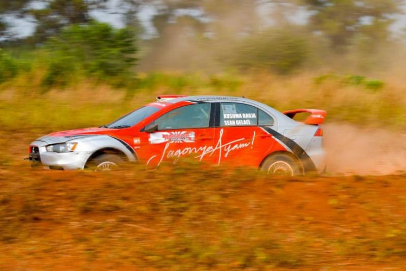 Sean Gelael geber Mitsubishi Evo X di Merdeka Sprint Rally 2018 (foto: sean-gelael.com)