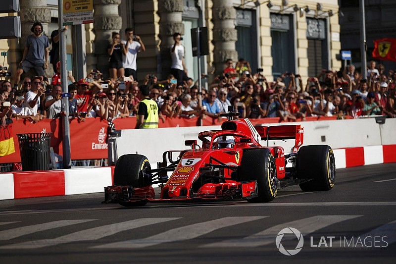 Sebastian Vettel sapa ribuan fans Ferrari di Milan F1 Festival (ist)