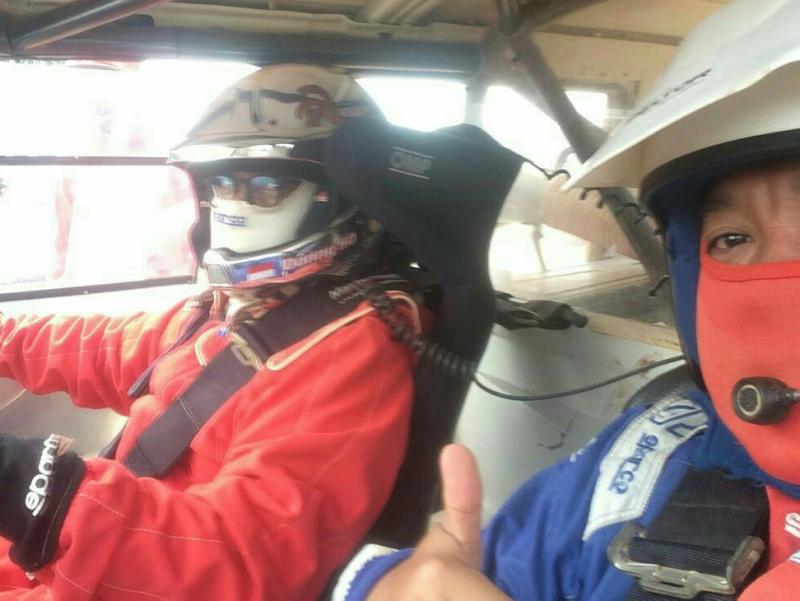 Donny SQ dan Fachrul Sarman, memiliki passion yang sama terhadap mobil jip. (foto : bs)