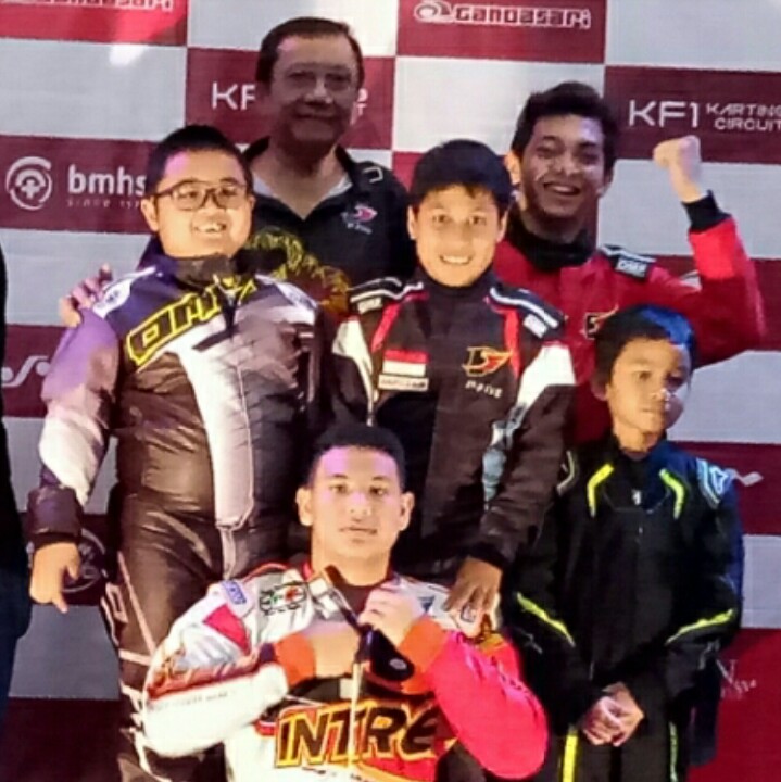 Skuat P-Five Racing Team, juara nasional 2018. (foto : budsan)