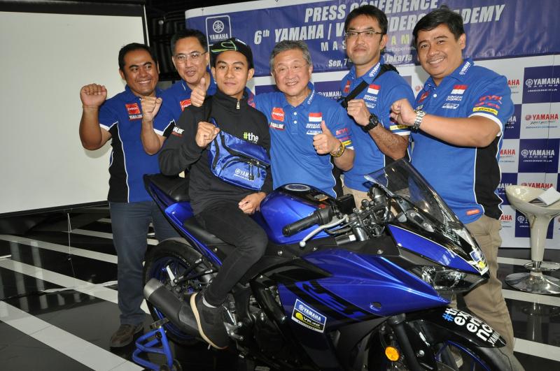 Faerozi bersama dengan Yamaha Indonesia. (foto : ist)