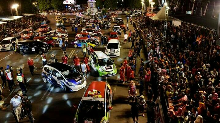 Kejurnas MLDSpot Auto Gymkhana semakin kompetitif, kini bersiap masuk putaran 5 di kota Malang. (foto : rinto)