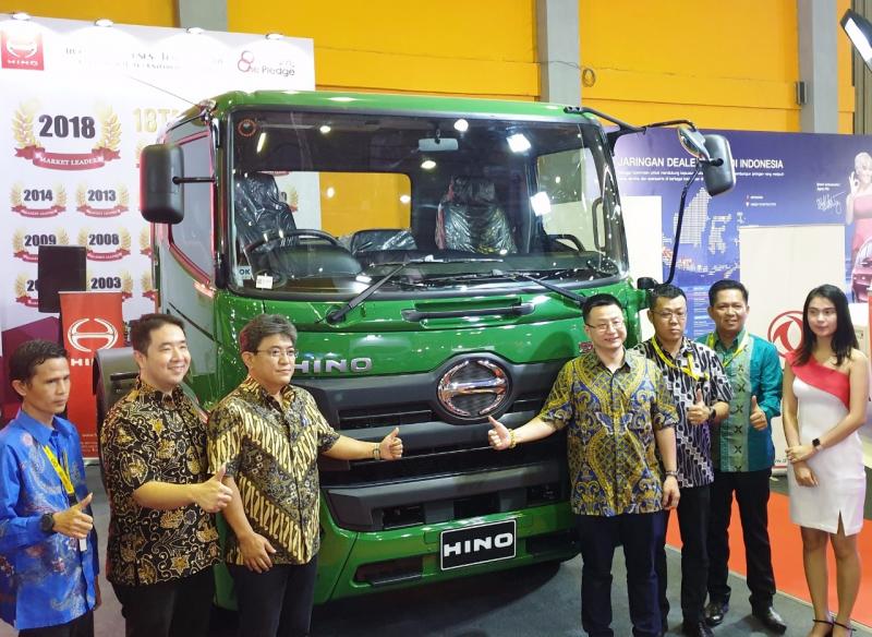 Hino Motors Tampilkan Dua Truk Andalan di IIMS 2018 Makassar