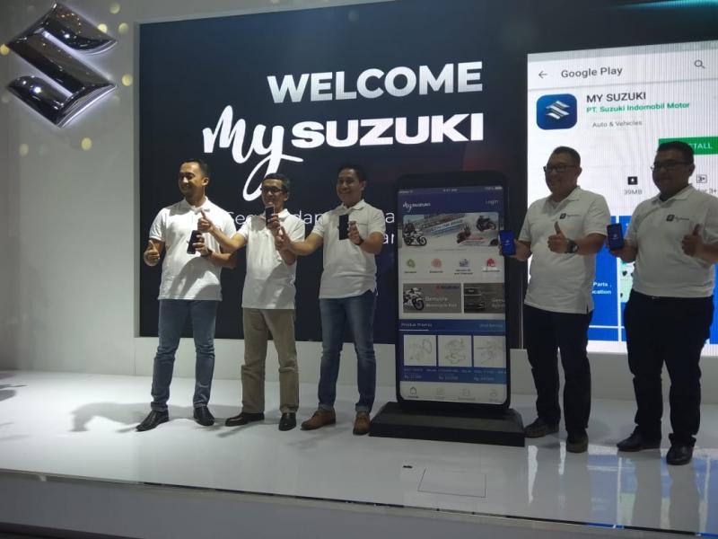 Kini dengan aplikasi mobile My Suzuki semakin mudah mendapat keperluan pendukung mobilitas kendaraan Suzuki. (foto: anto) 