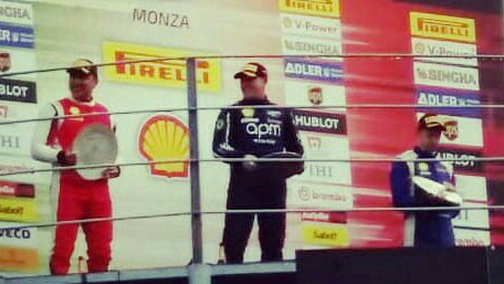 Renaldi Hutasoit di podium kedua race 1 Ferrari Challenge di sirkuit Monza, Italia. (foto : ist)